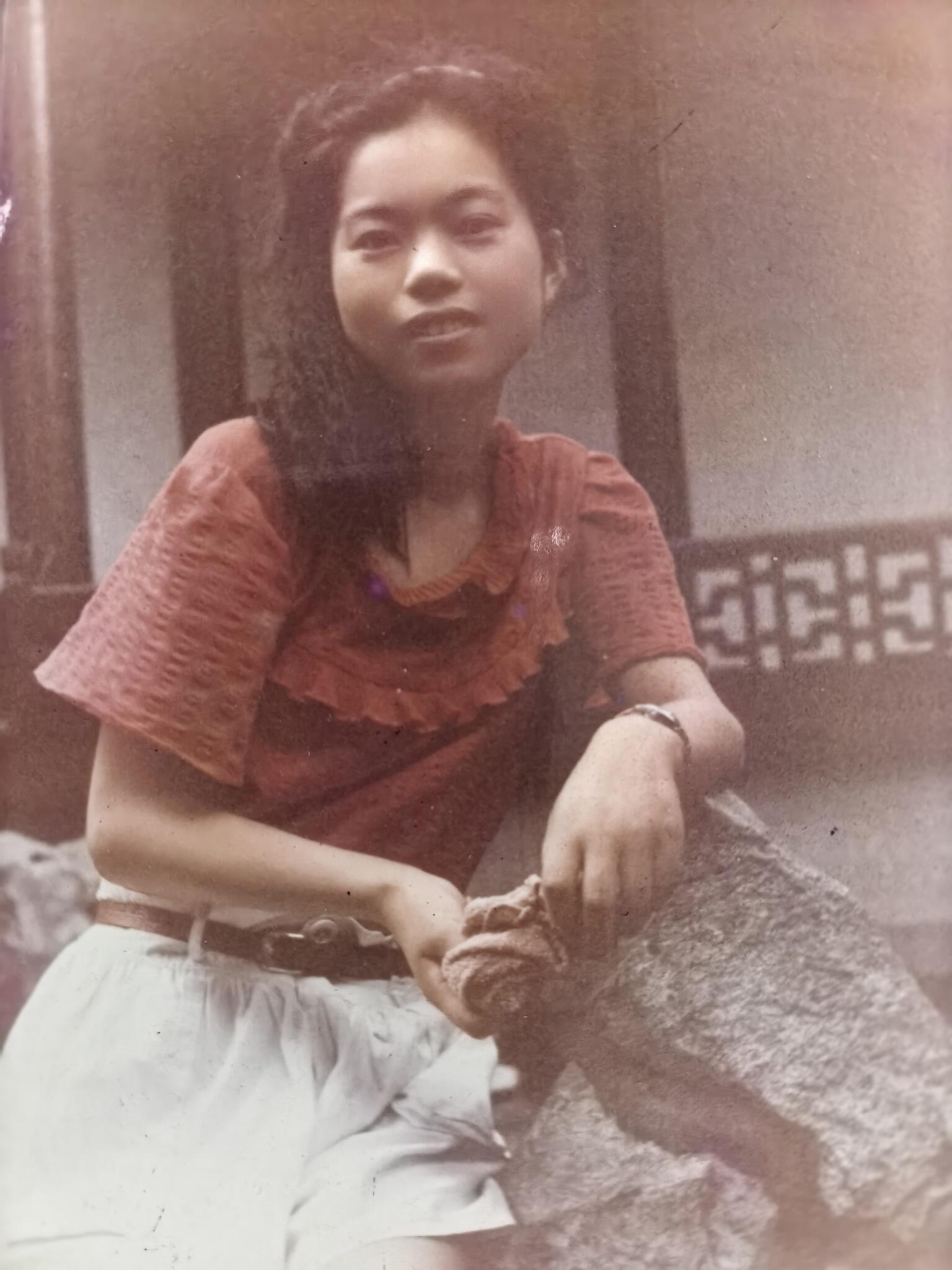 Cover of the original post: AI Restores Old Photos from the 1980s
